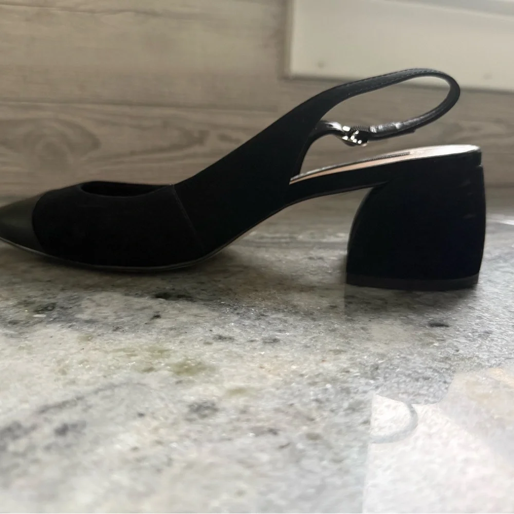 Real Suede Steve Madden Black Two-Tone Pointed Slingback Pumps - Picture 2 of 7